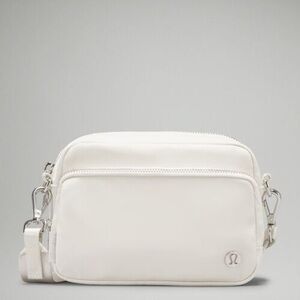 Lululemon Everywhere Crossbody Bag